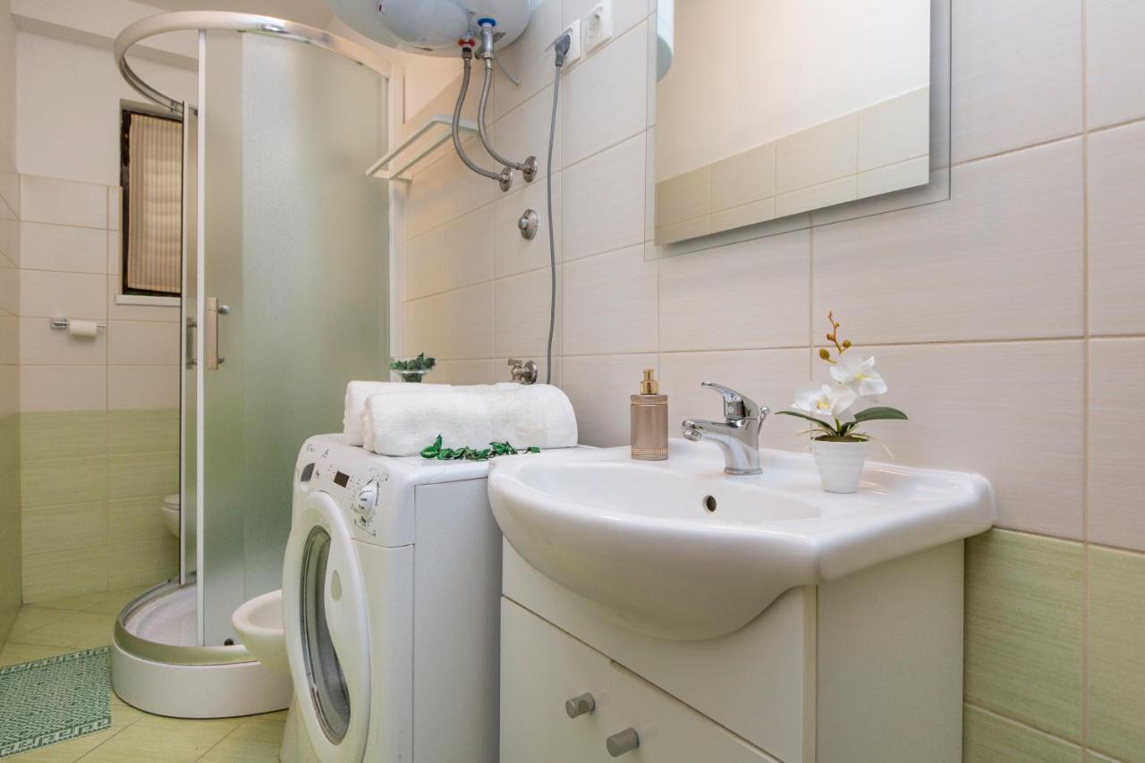 Apartmani Xenia & Desiderio Buzet Luaran gambar