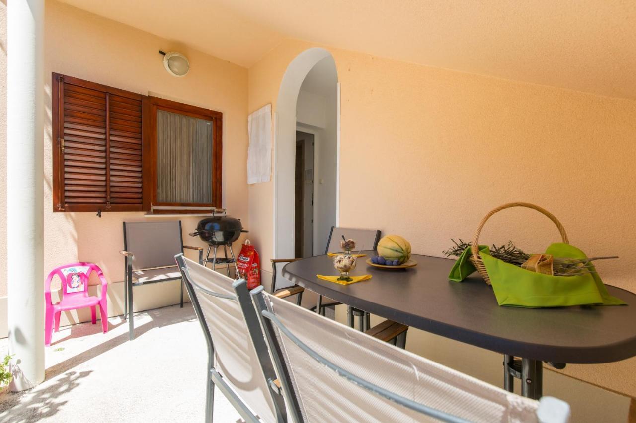 Apartmani Xenia & Desiderio Buzet Luaran gambar