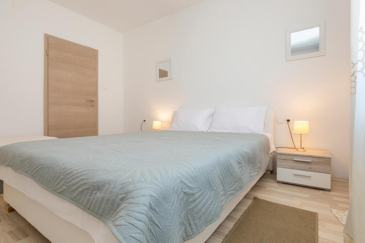 Apartmani Xenia & Desiderio Buzet Luaran gambar