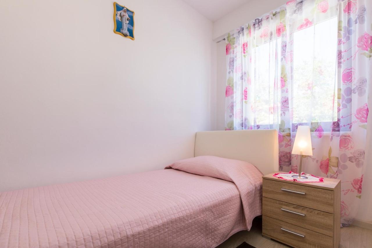 Apartmani Xenia & Desiderio Buzet Luaran gambar