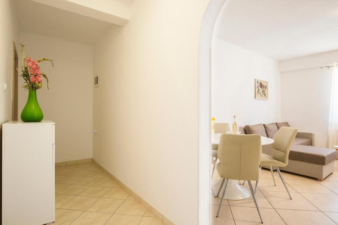 Apartmani Xenia & Desiderio Buzet Luaran gambar