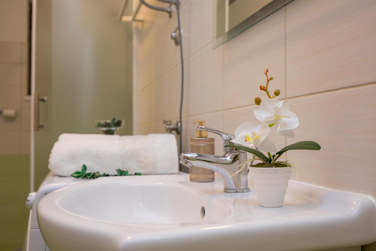 Apartmani Xenia & Desiderio Buzet Luaran gambar